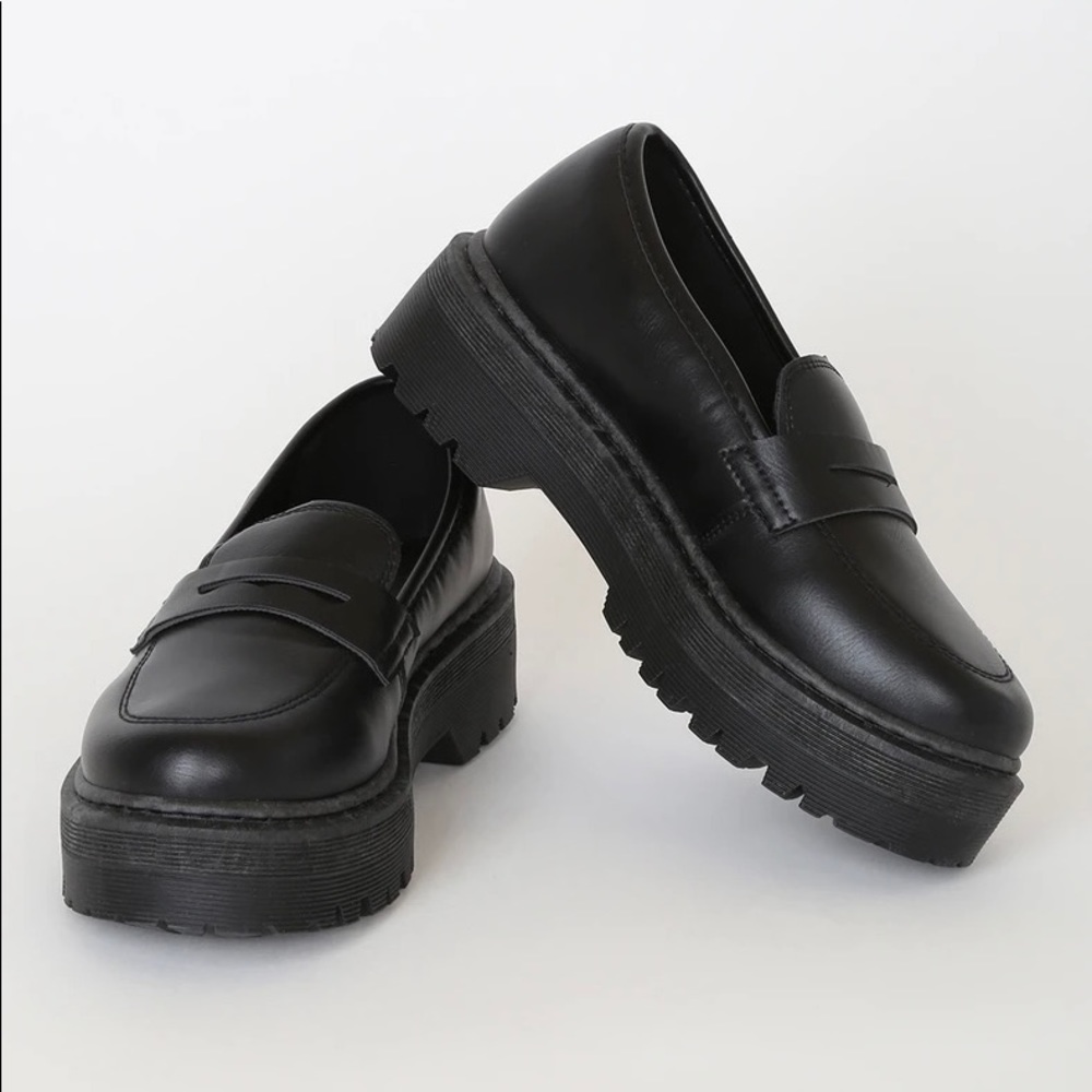 Lulus Black Platform Loafers Size 7